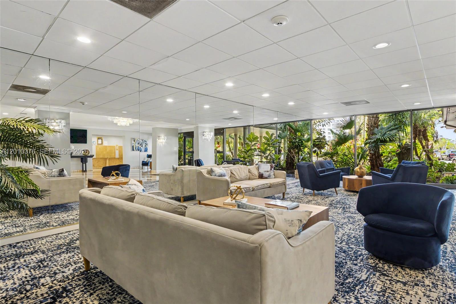 HILLCREST EAST NO 25 COND - Residential