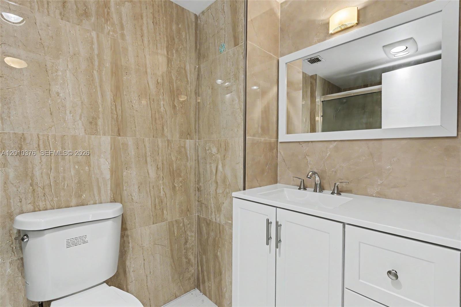 HILLCREST EAST NO 25 COND - Residential