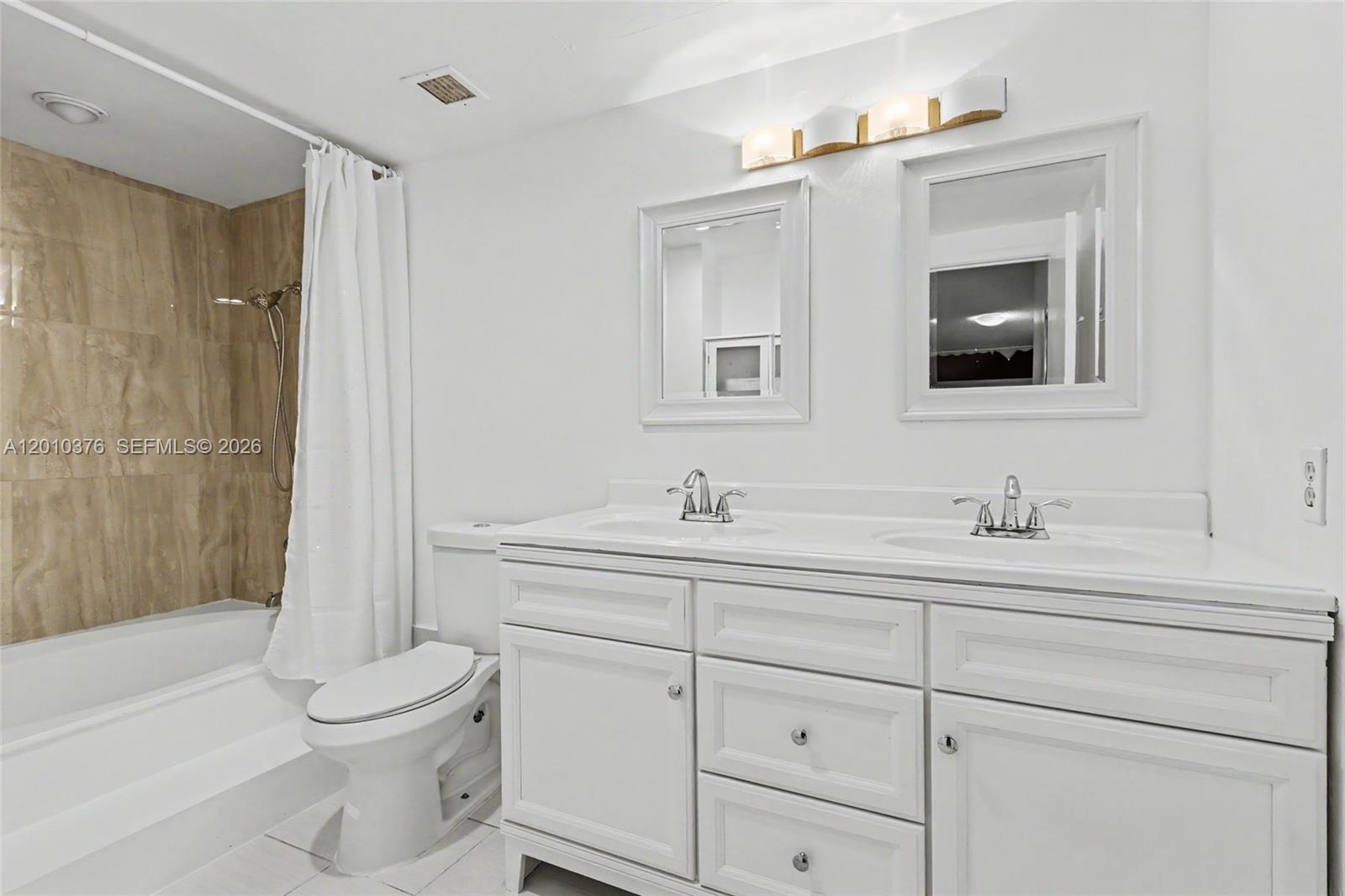 HILLCREST EAST NO 25 COND - Residential