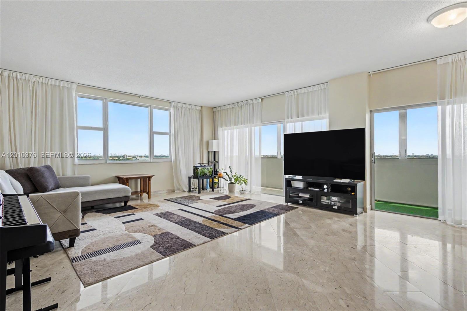 HILLCREST EAST NO 25 COND - Residential
