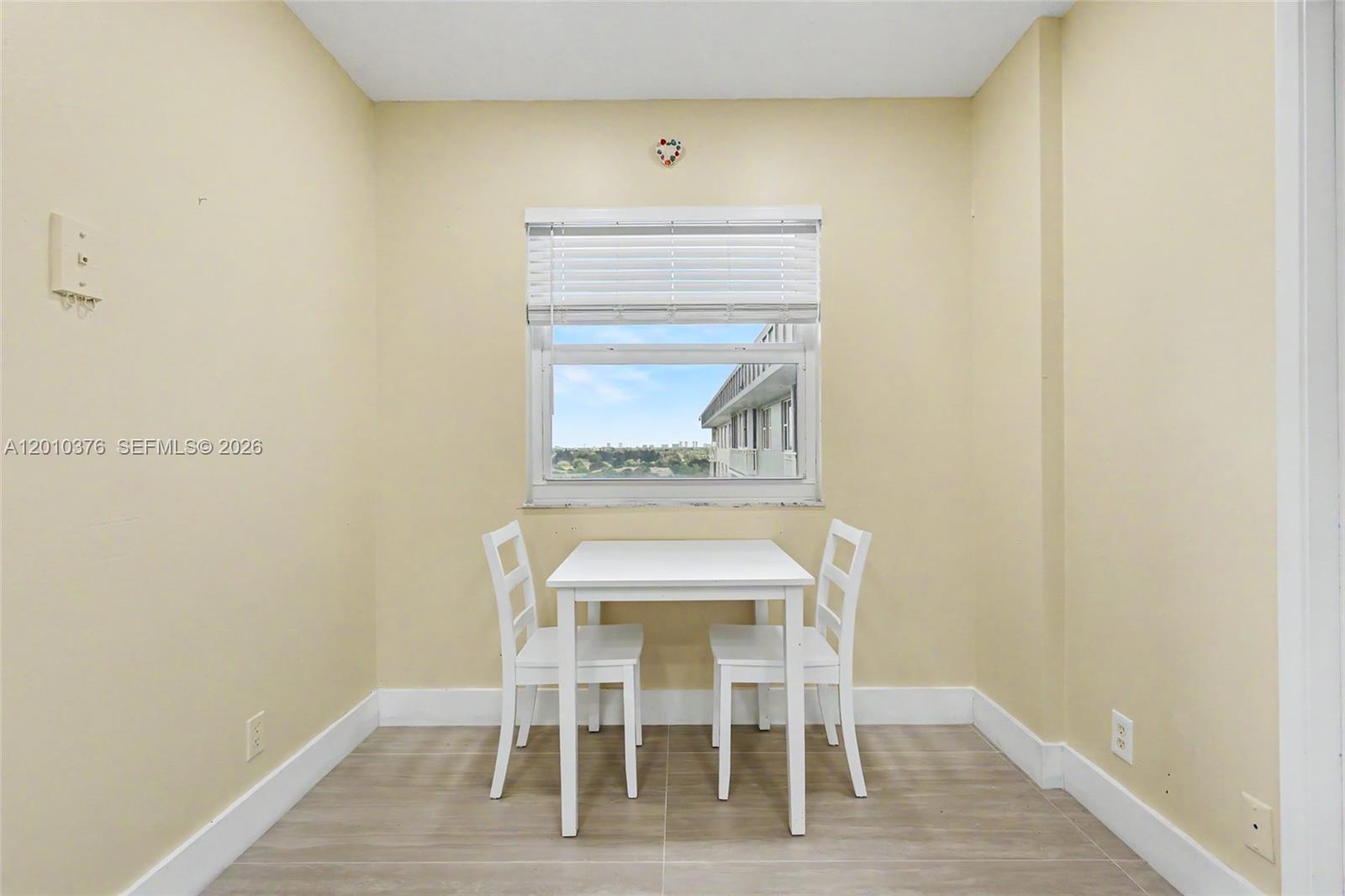 HILLCREST EAST NO 25 COND - Residential