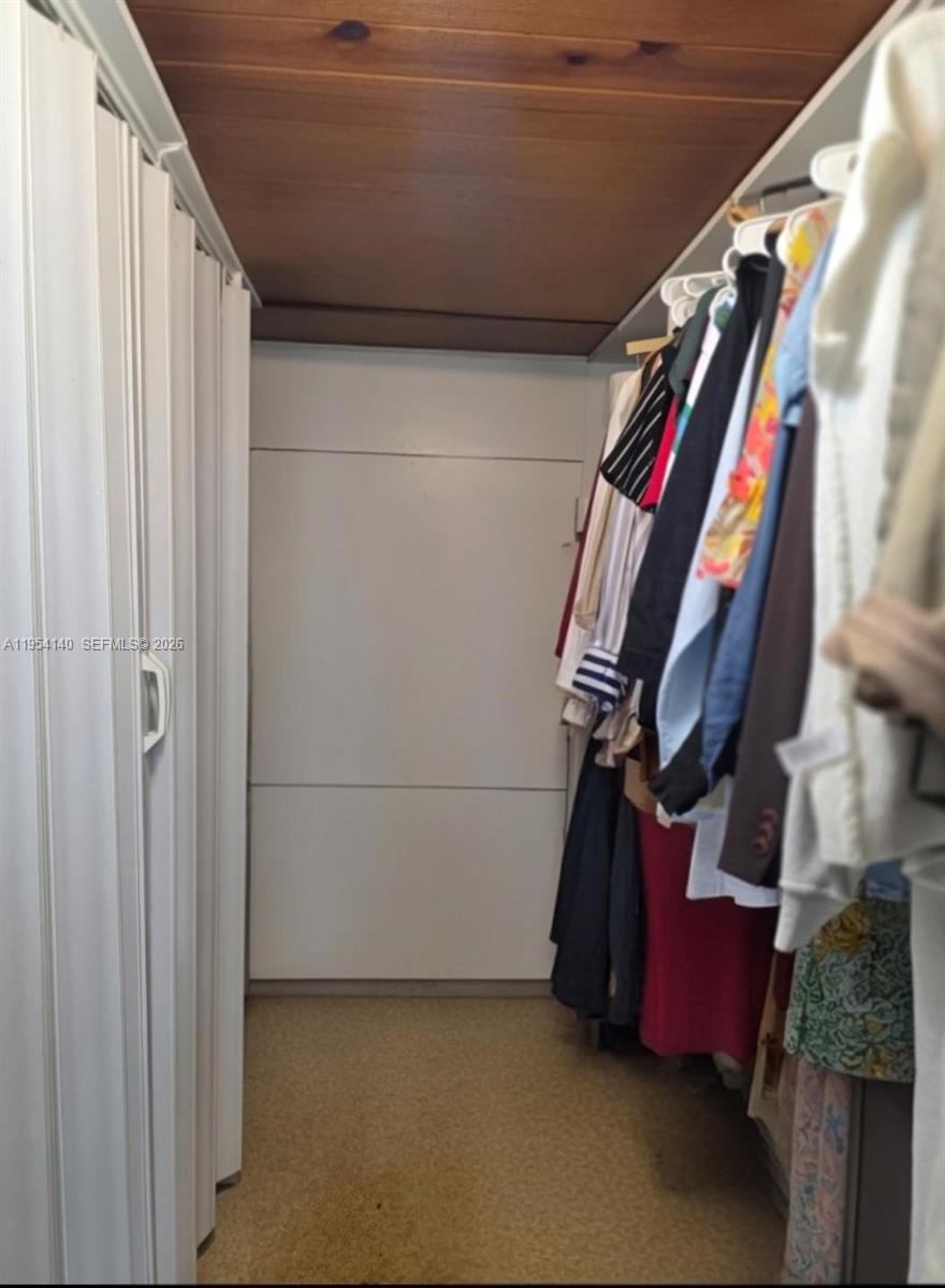 MIAMI LAKES WINDMILL GATE - Residential