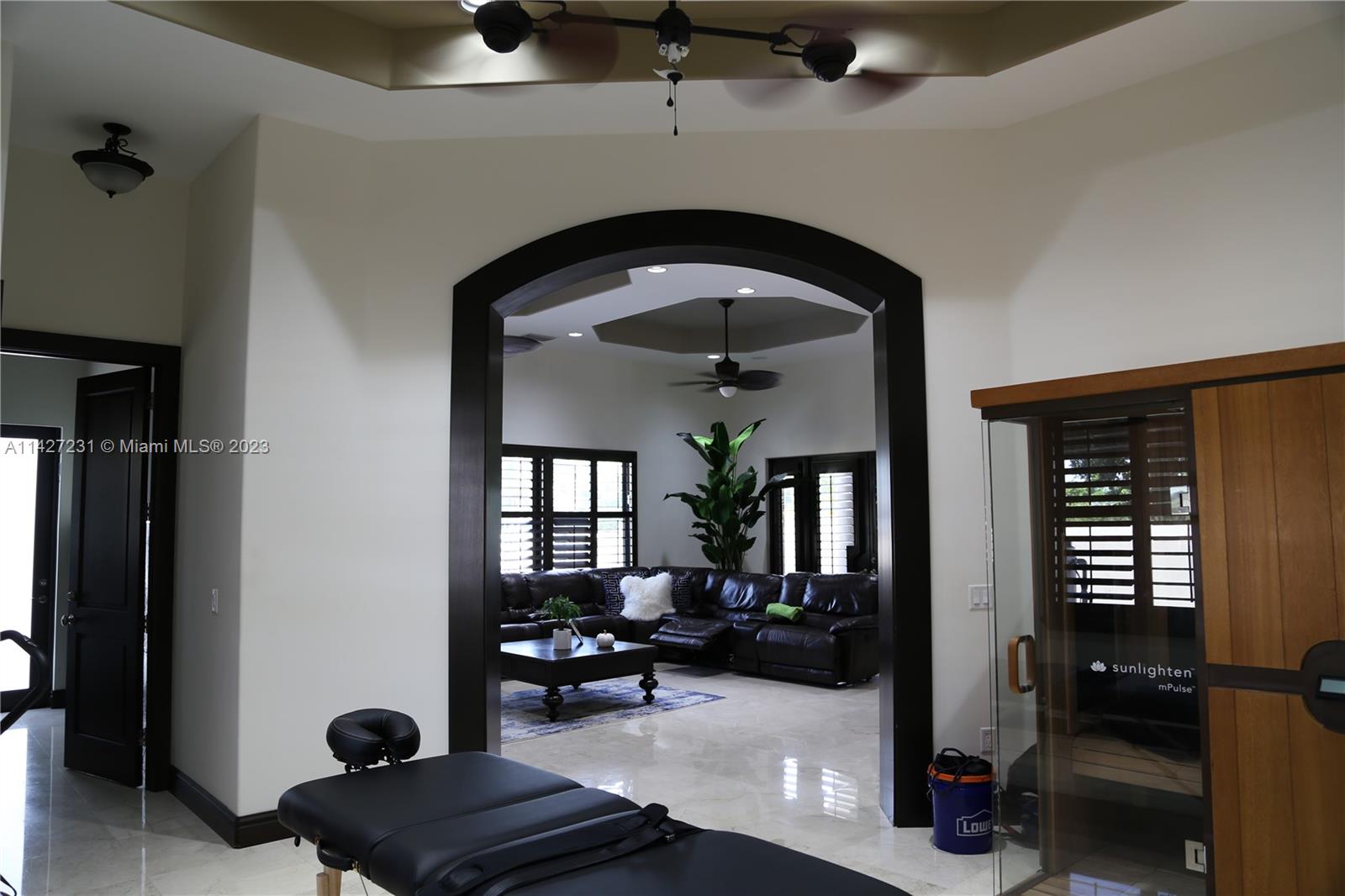 MIRAMAR WEST - Residential