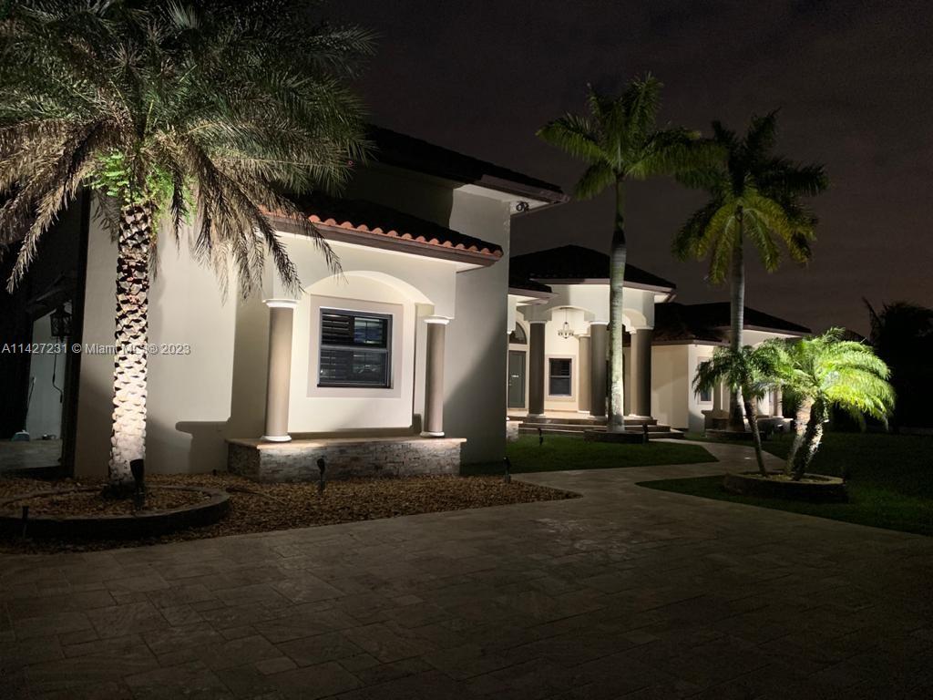 MIRAMAR WEST - Residential