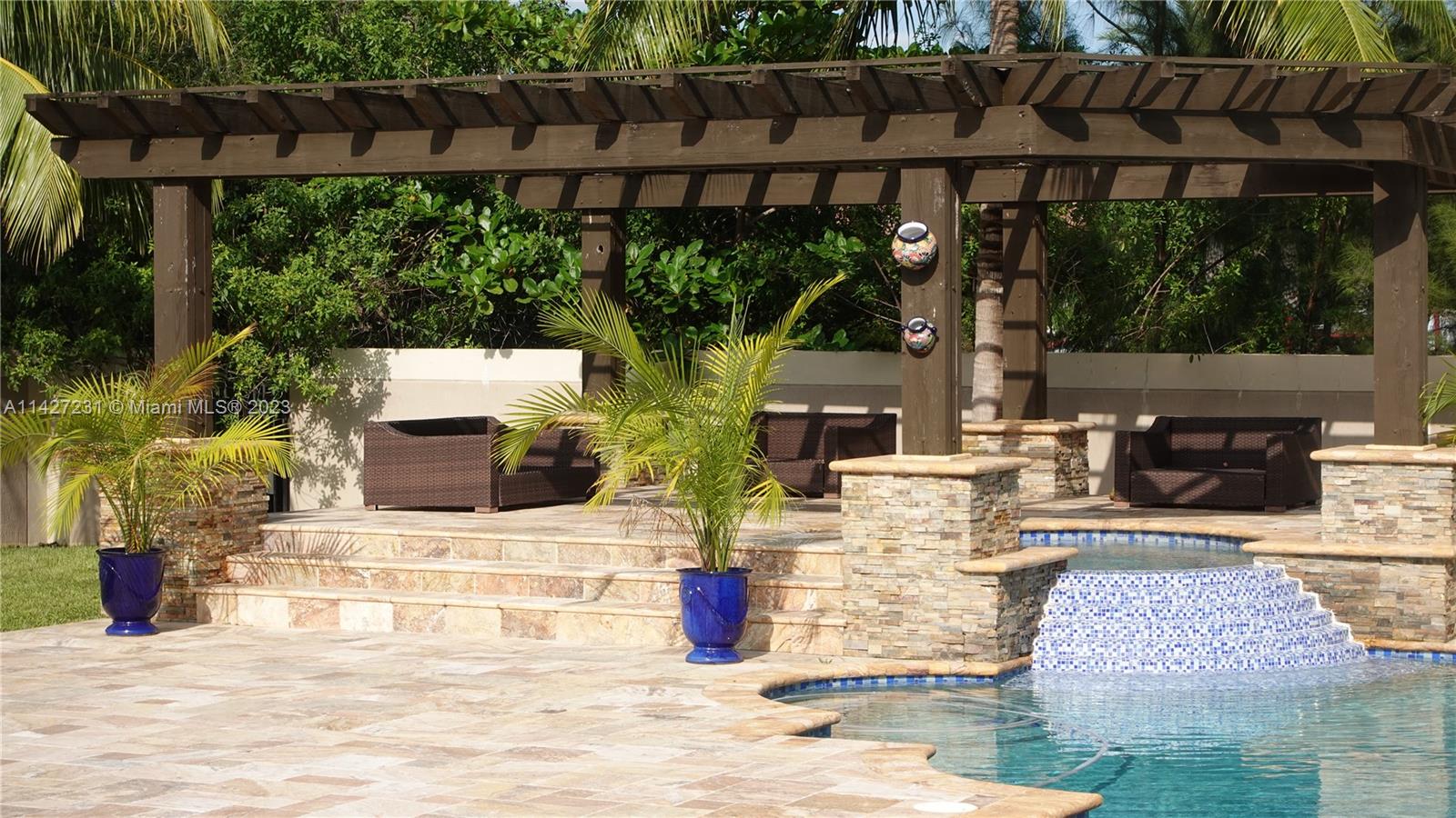 MIRAMAR WEST - Residential