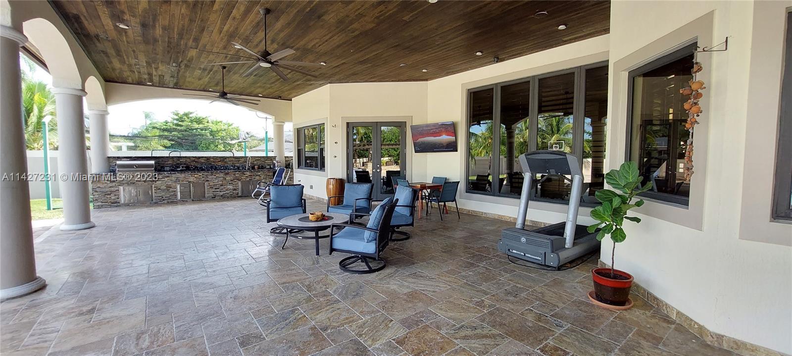 MIRAMAR WEST - Residential