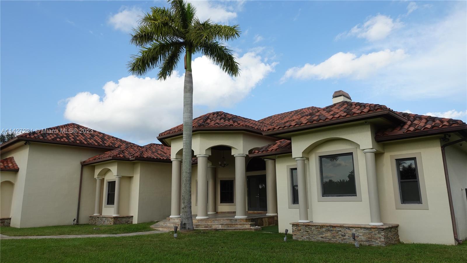 MIRAMAR WEST - Residential