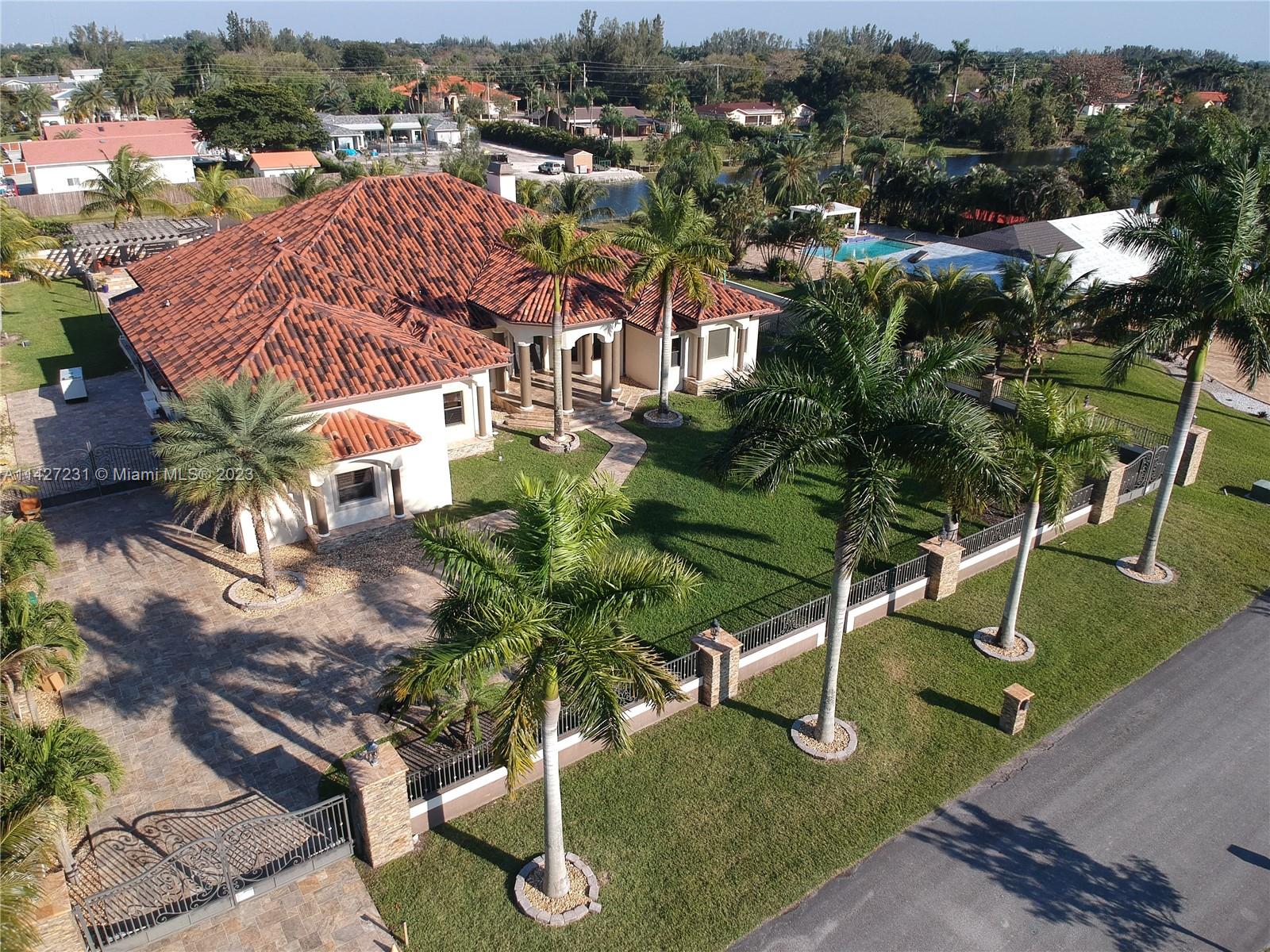 MIRAMAR WEST - Residential