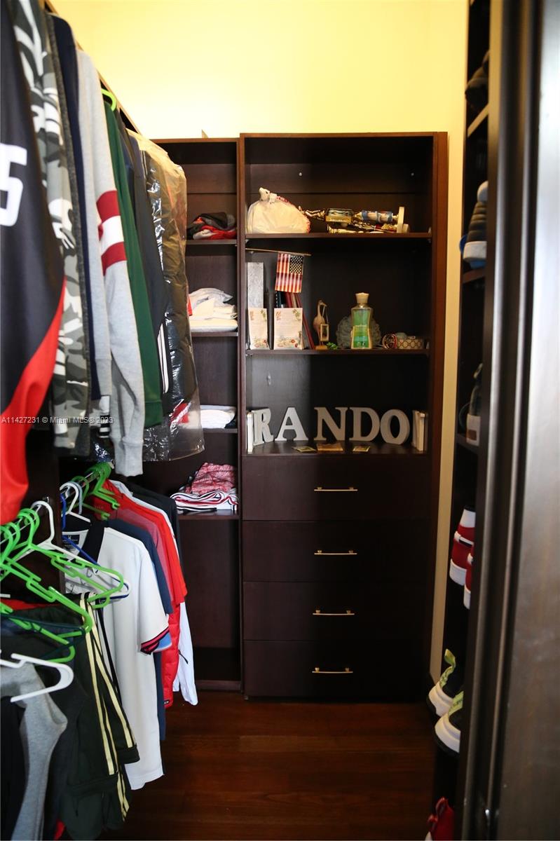 MIRAMAR WEST - Residential