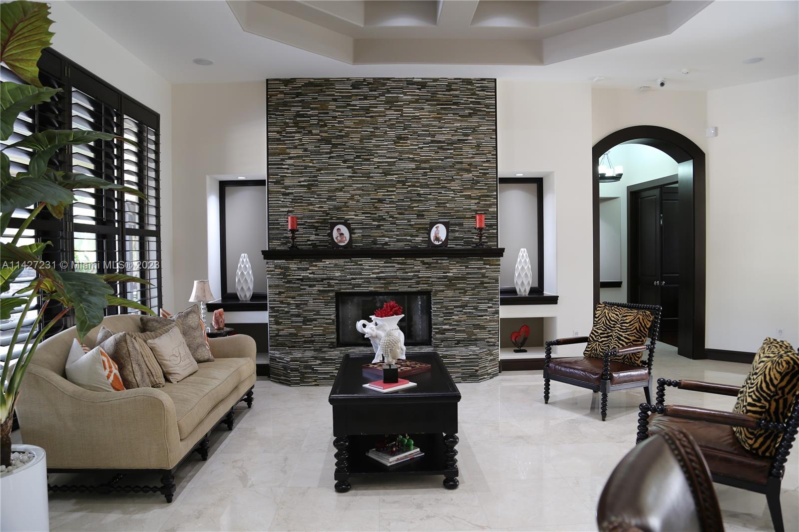 MIRAMAR WEST - Residential