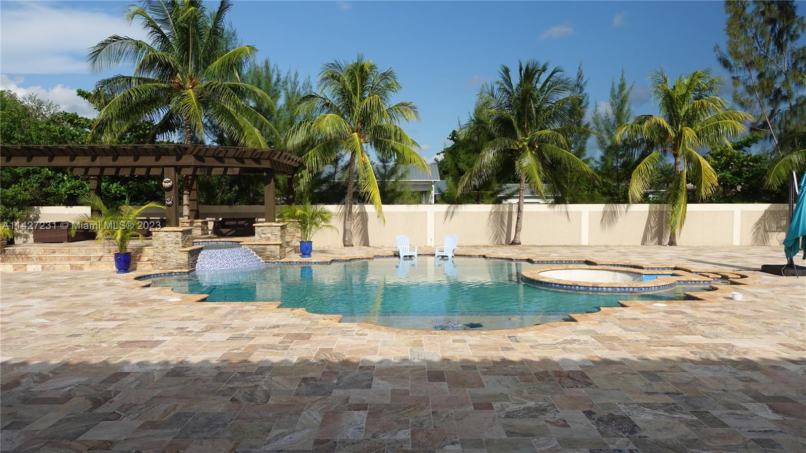 MIRAMAR WEST - Residential