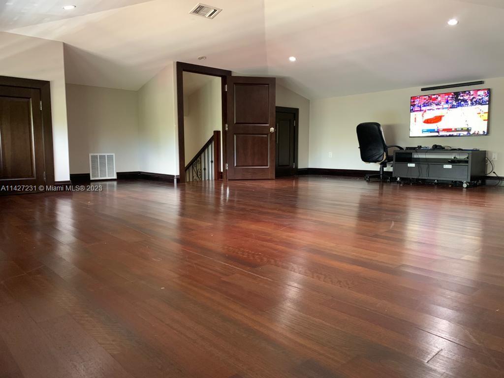 MIRAMAR WEST - Residential