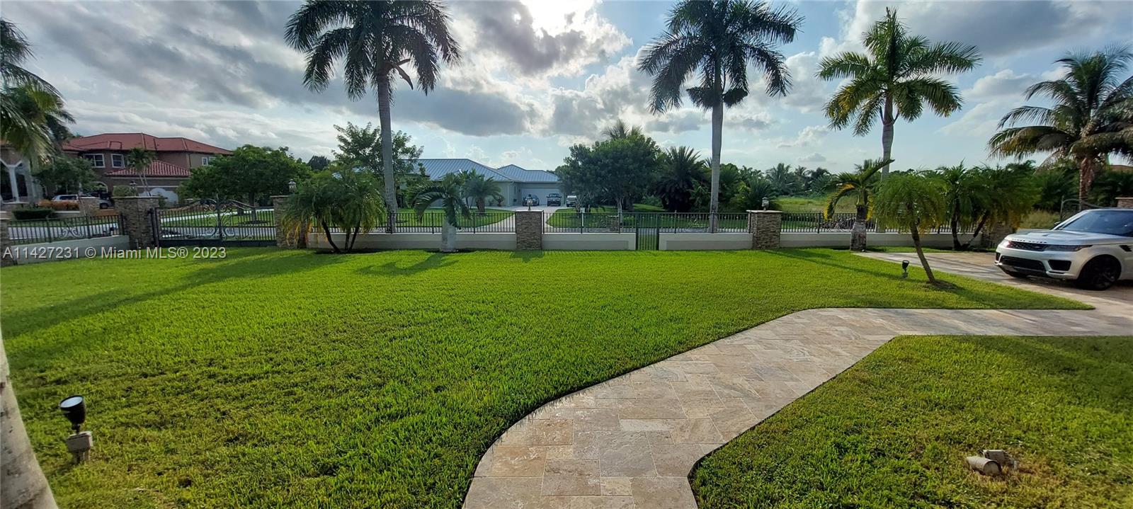 MIRAMAR WEST - Residential