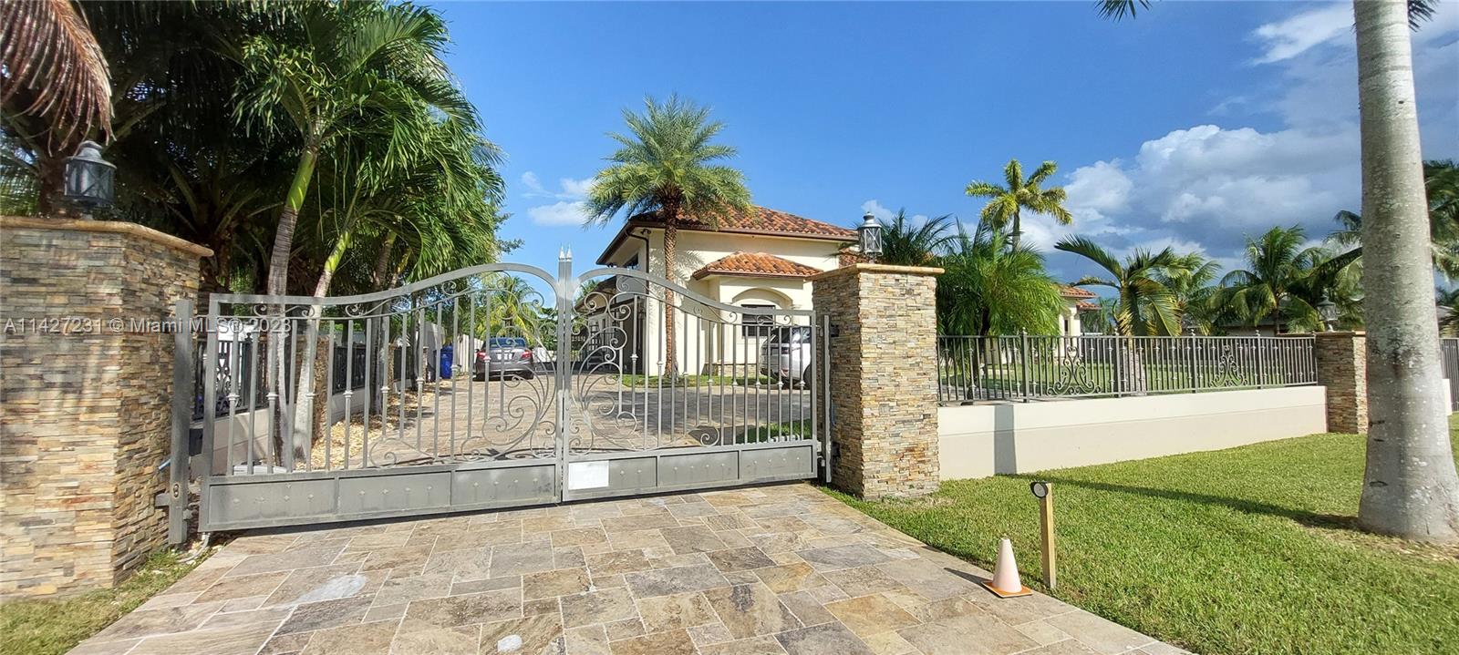 MIRAMAR WEST - Residential