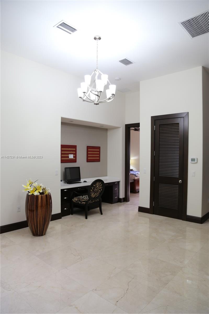 MIRAMAR WEST - Residential