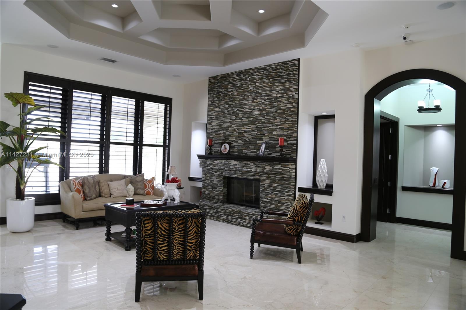 MIRAMAR WEST - Residential