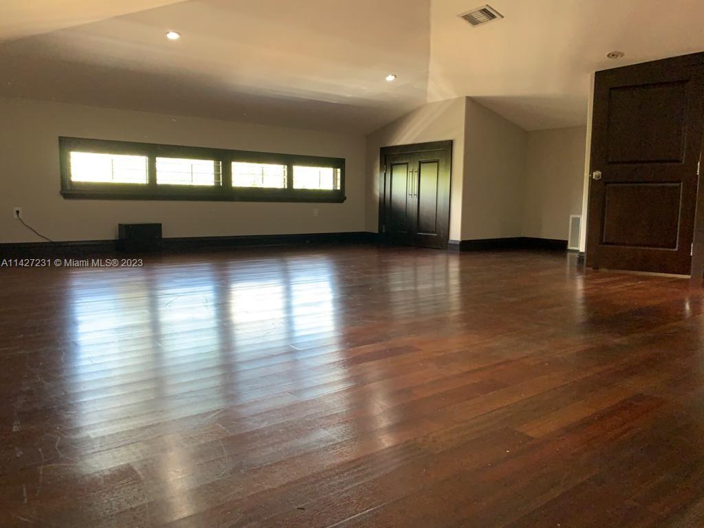 MIRAMAR WEST - Residential