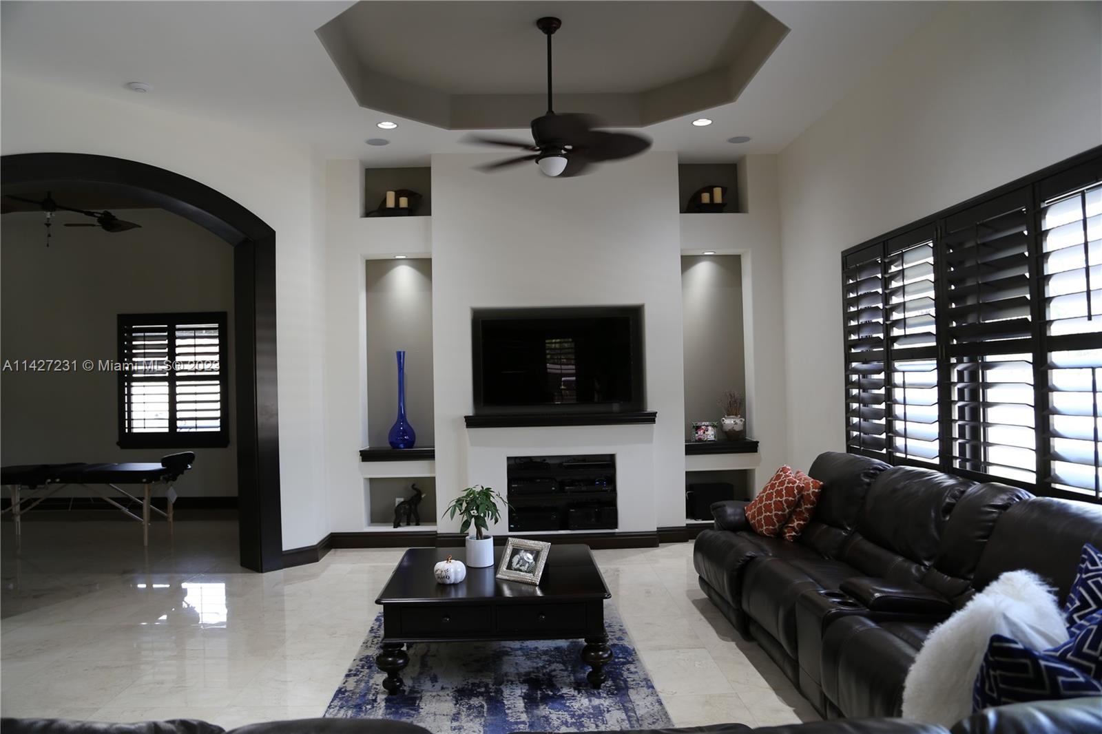 MIRAMAR WEST - Residential