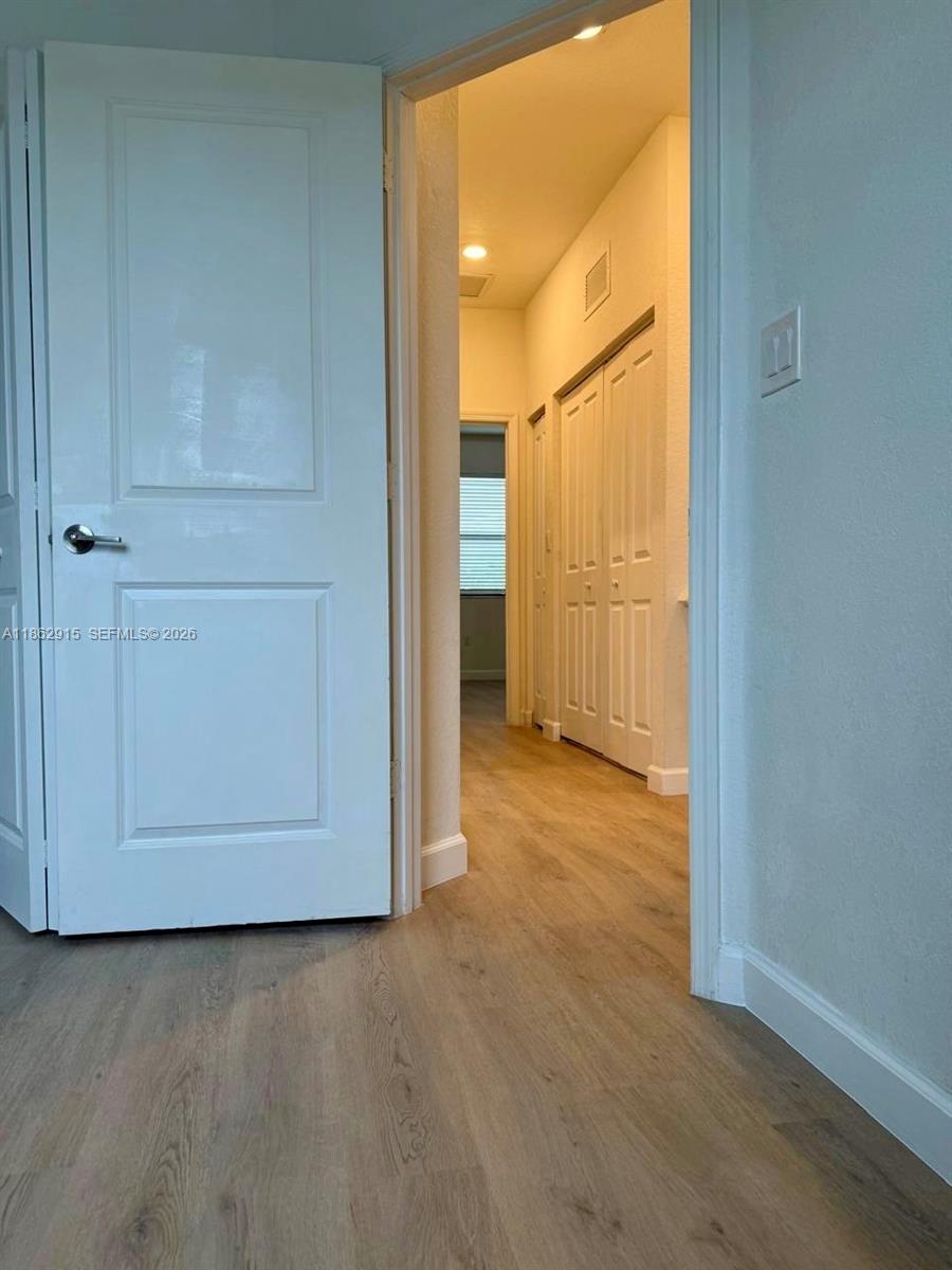 PINE VISTA - Residential