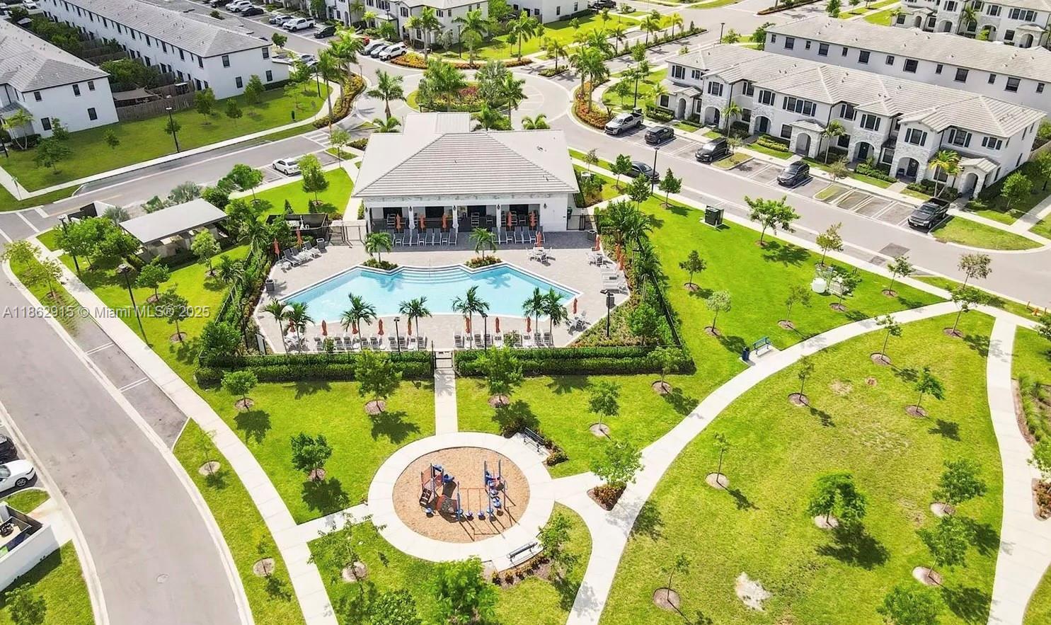 PINE VISTA - Residential