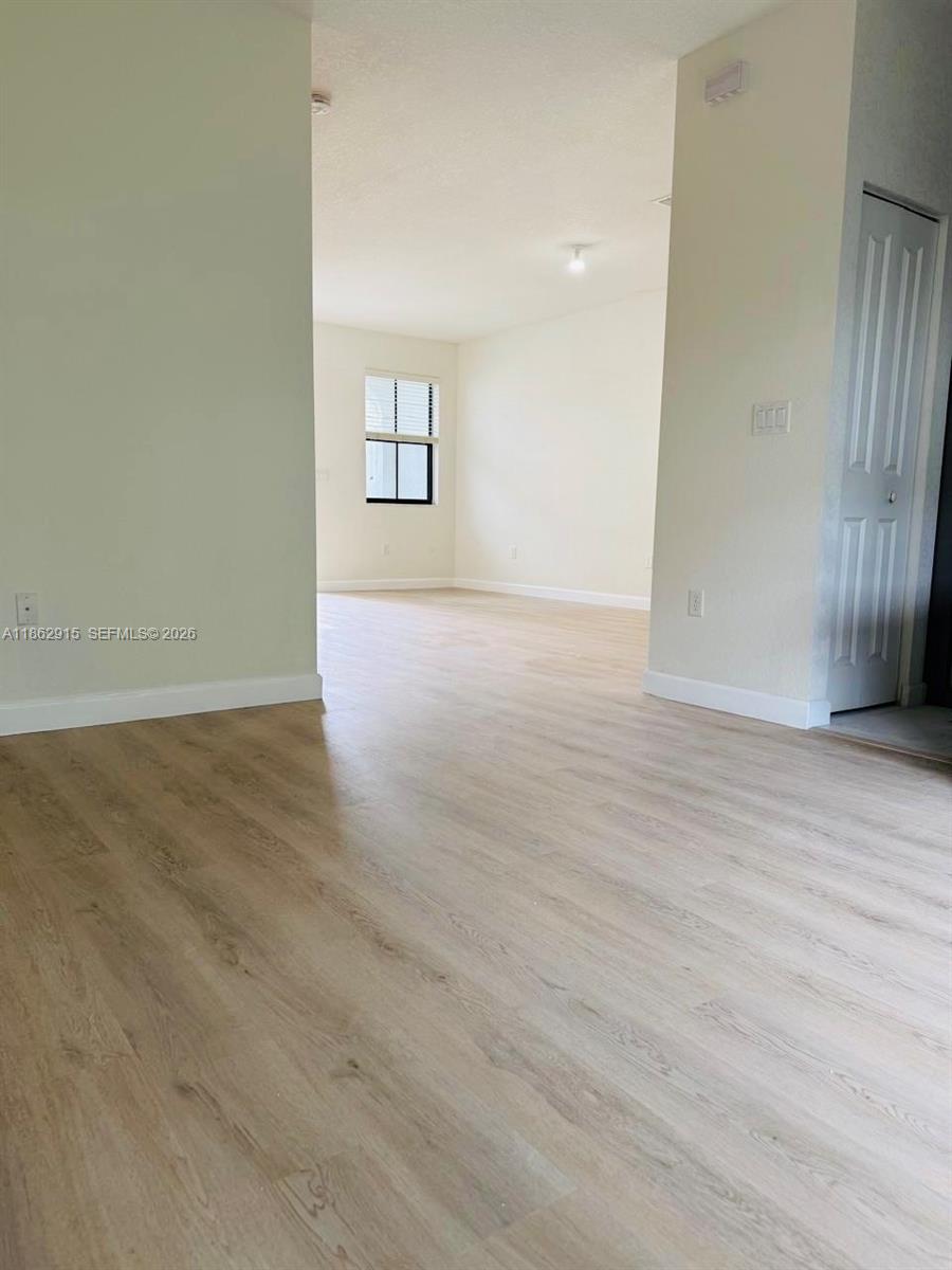 PINE VISTA - Residential