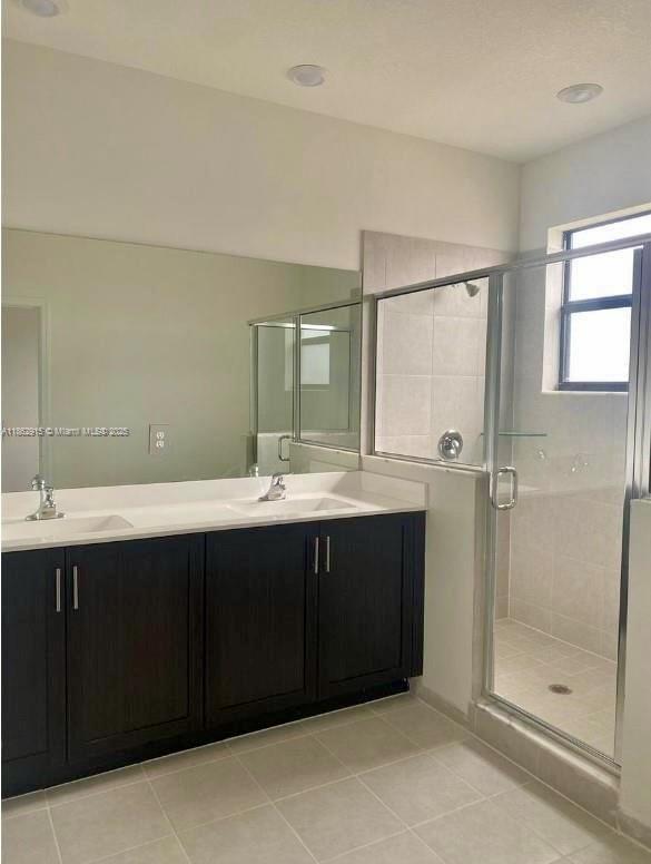 PINE VISTA - Residential