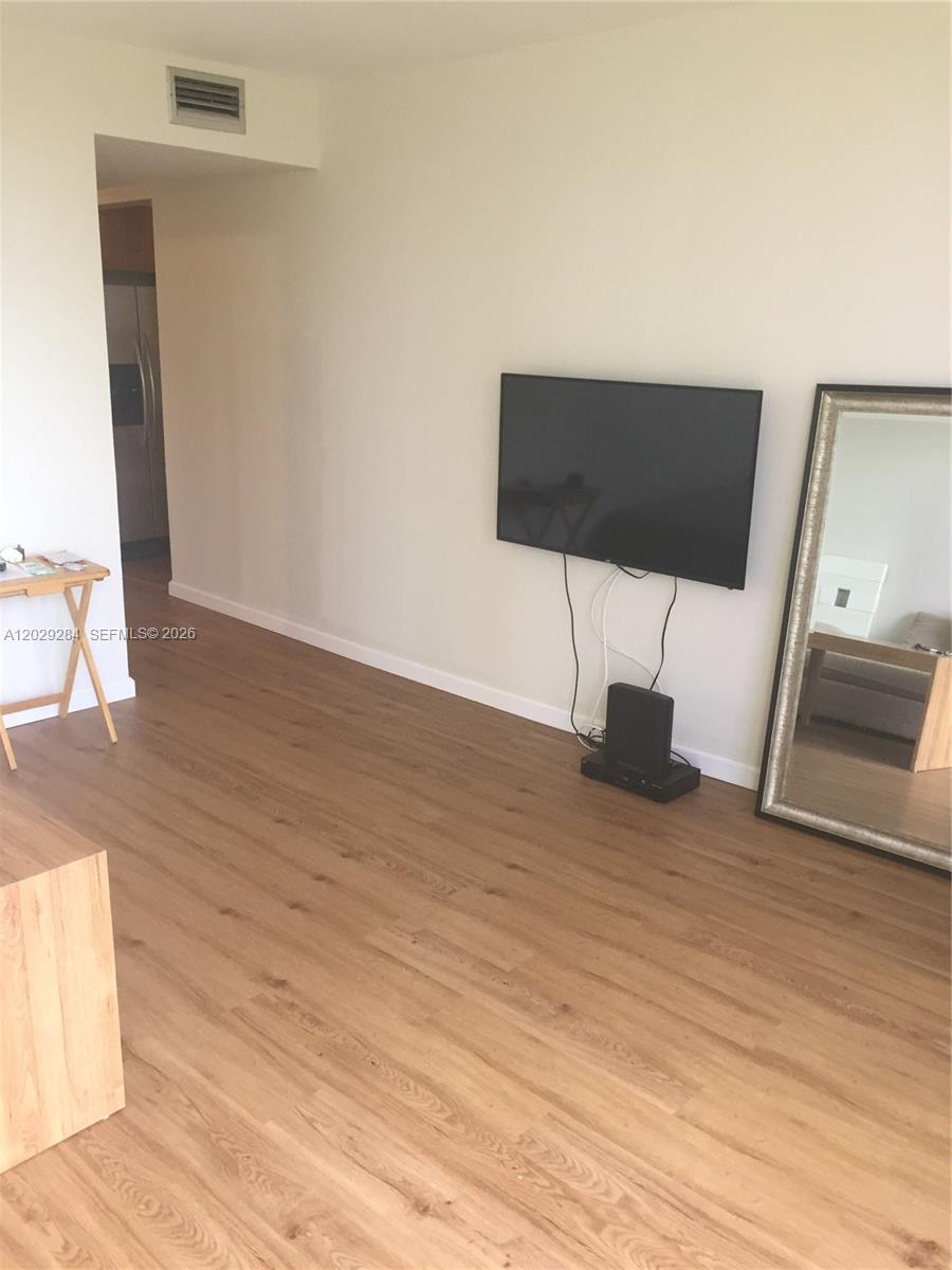 210 174th St 515