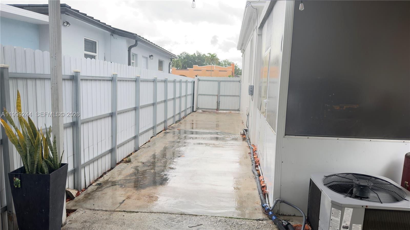 FLAGAMI - Residential Lease