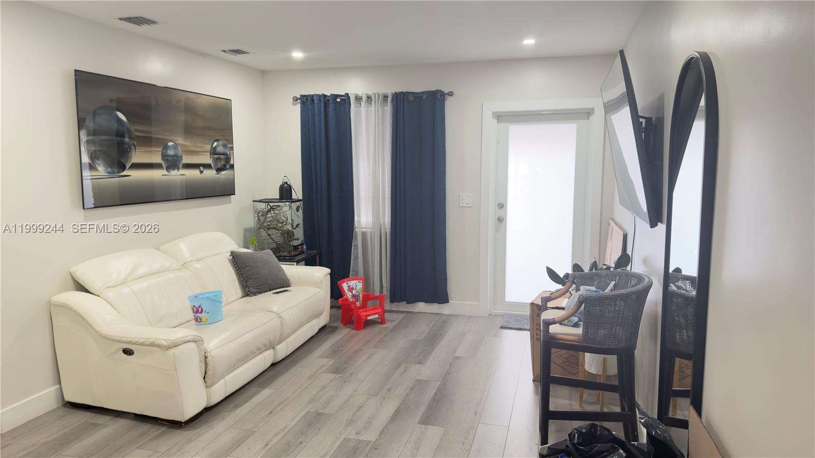 FLAGAMI - Residential Lease