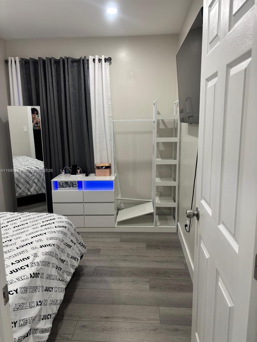 FLAGAMI - Residential Lease