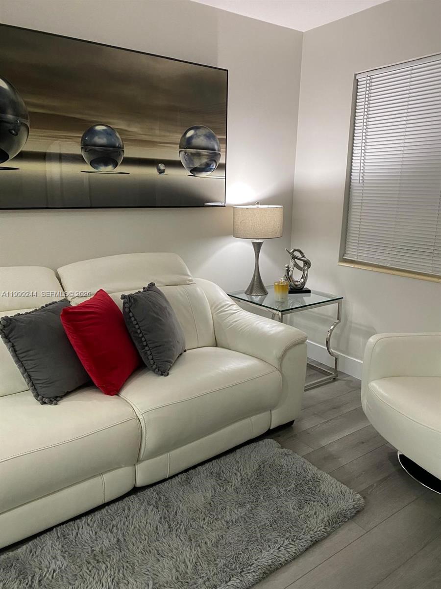 FLAGAMI - Residential Lease