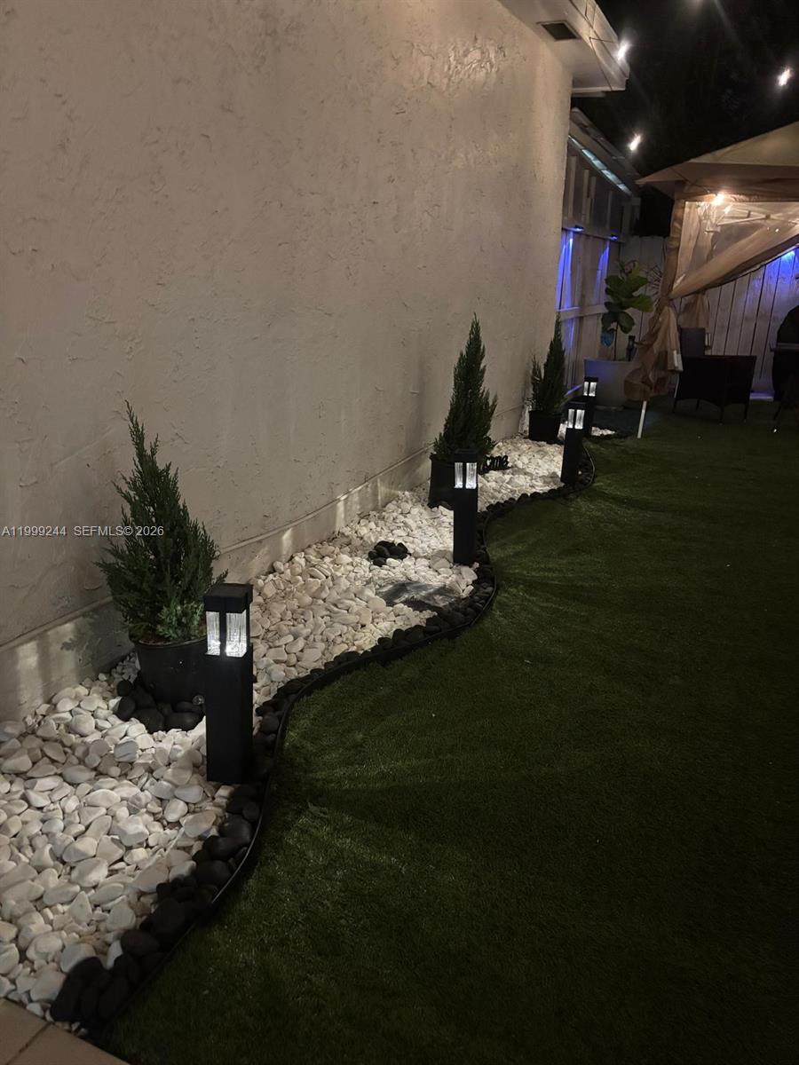 FLAGAMI - Residential Lease