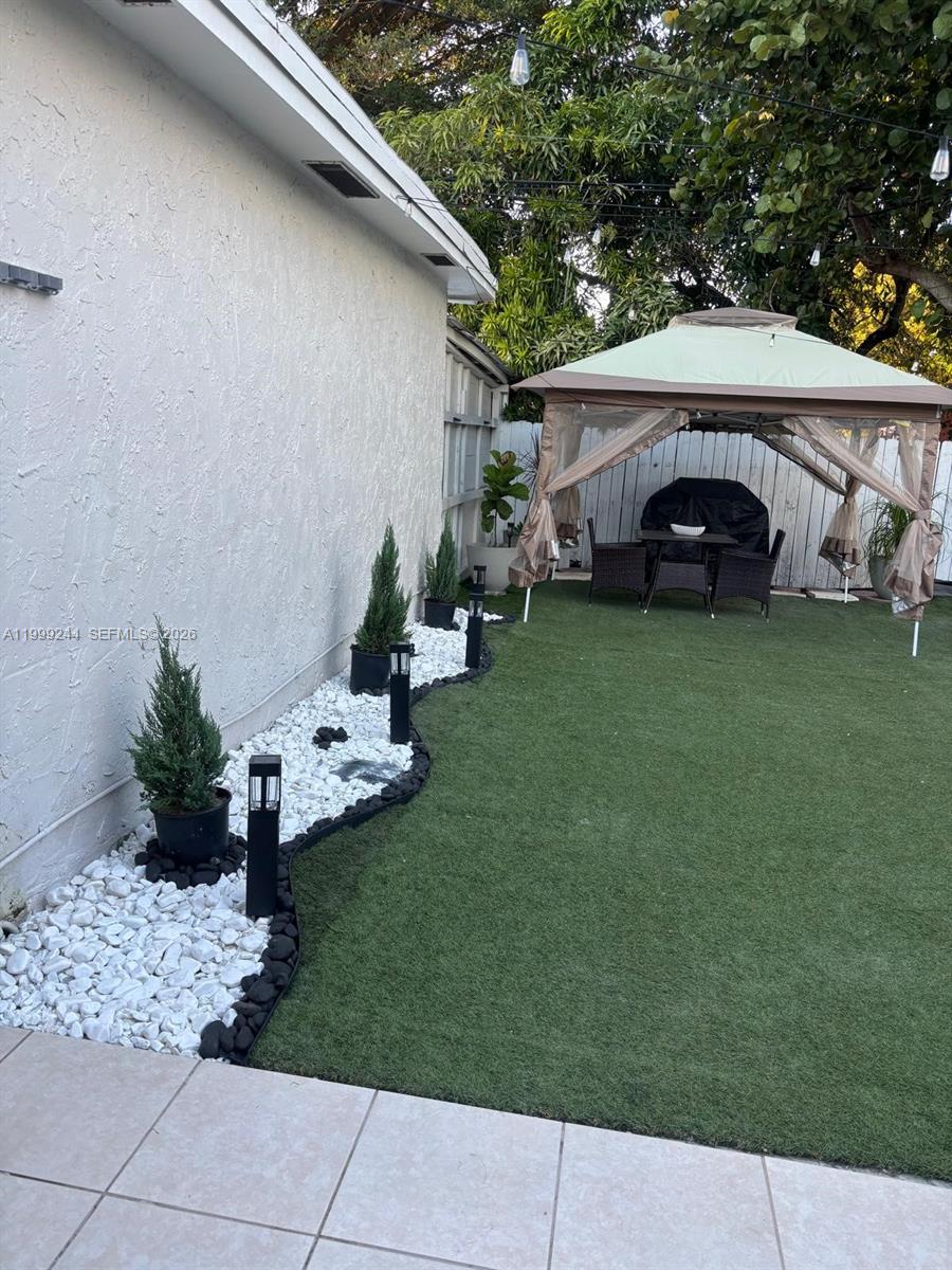 FLAGAMI - Residential Lease