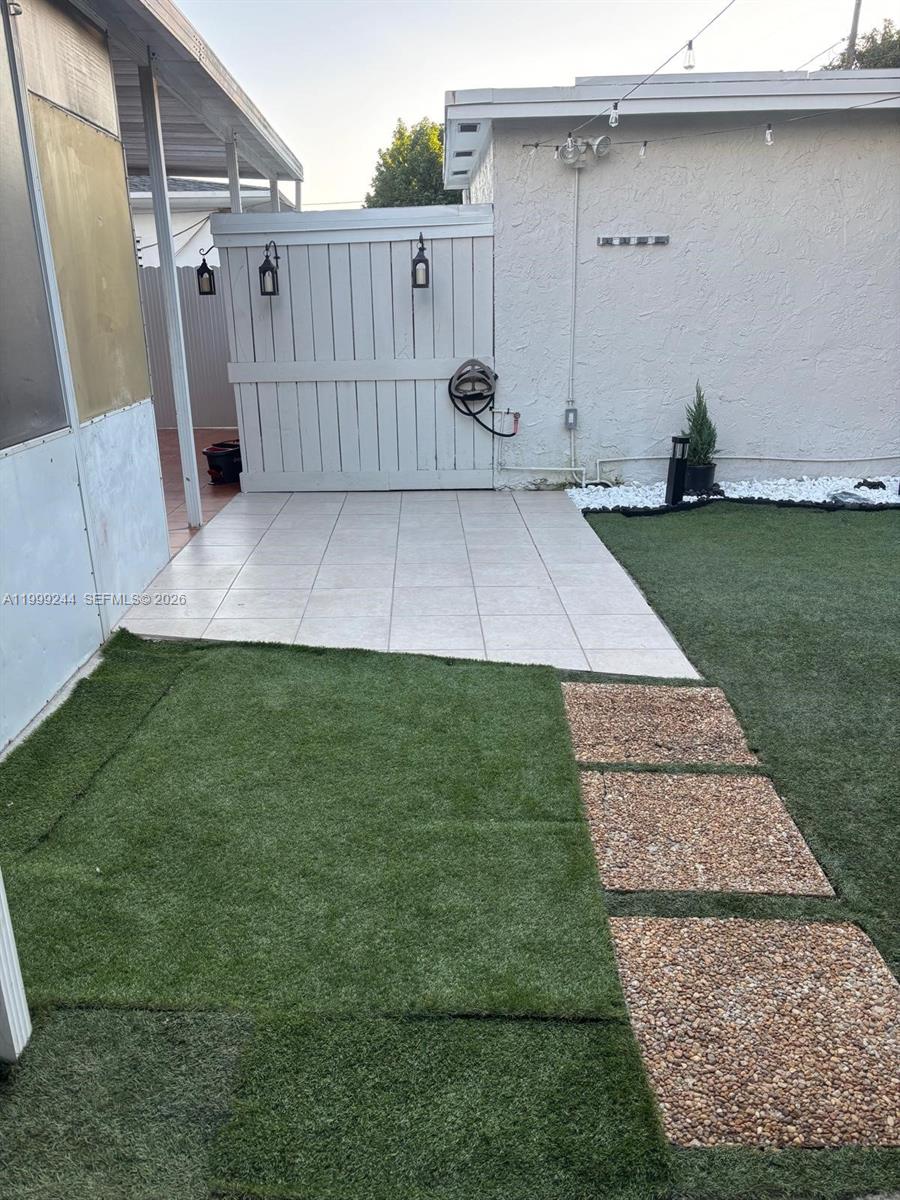 FLAGAMI - Residential Lease