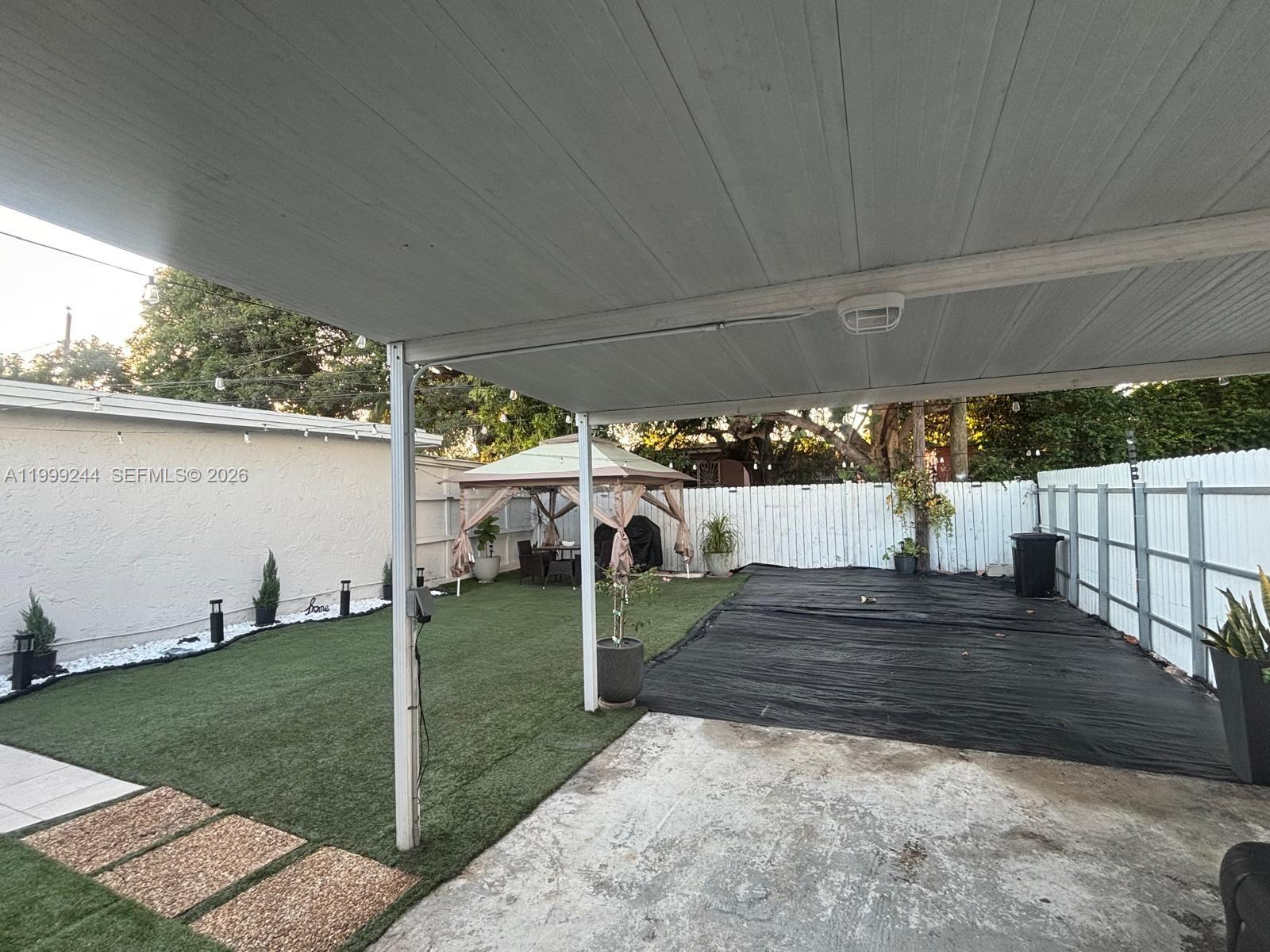 FLAGAMI - Residential Lease