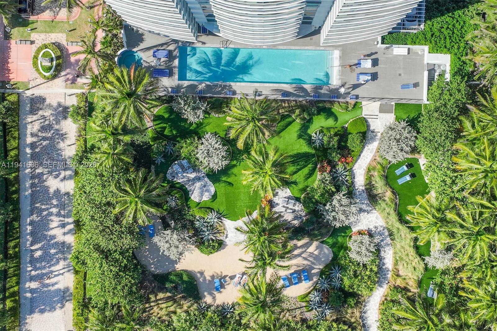 AZURE CONDO - Residential