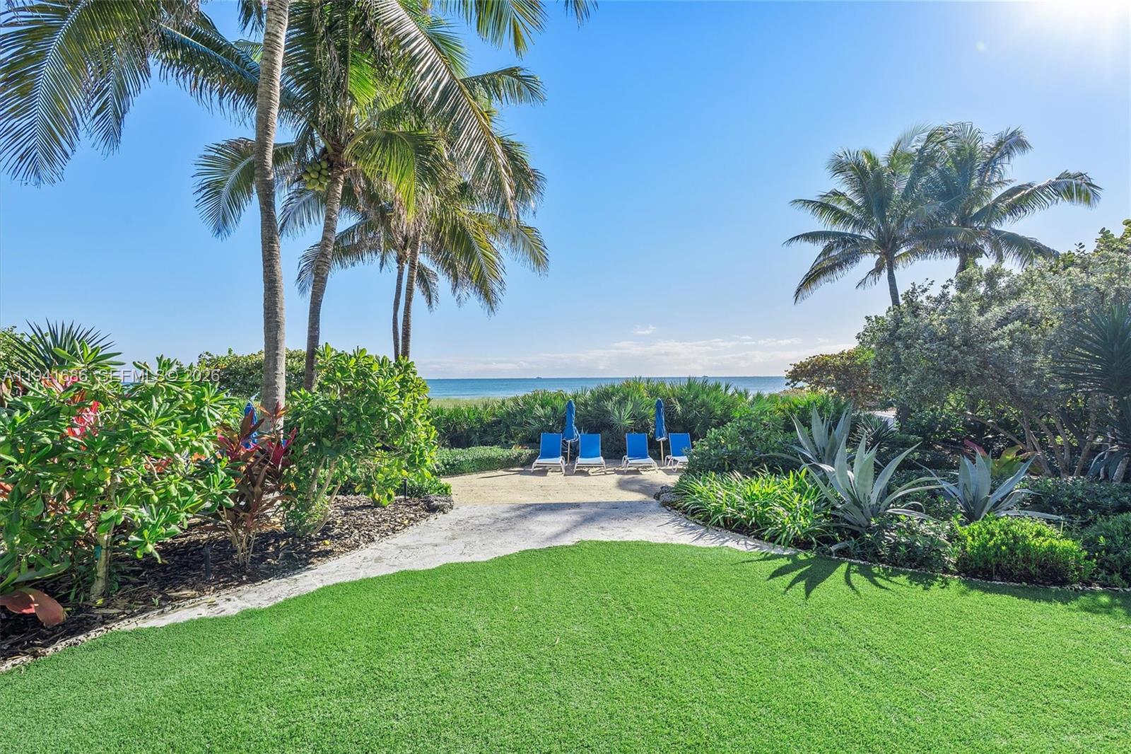 AZURE CONDO - Residential