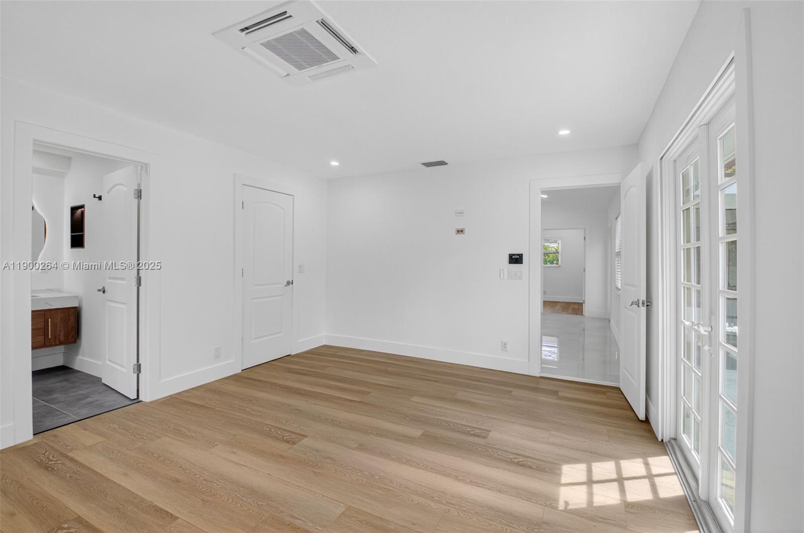 DELRAY GARDEN ESTATES 3 - Residential Lease