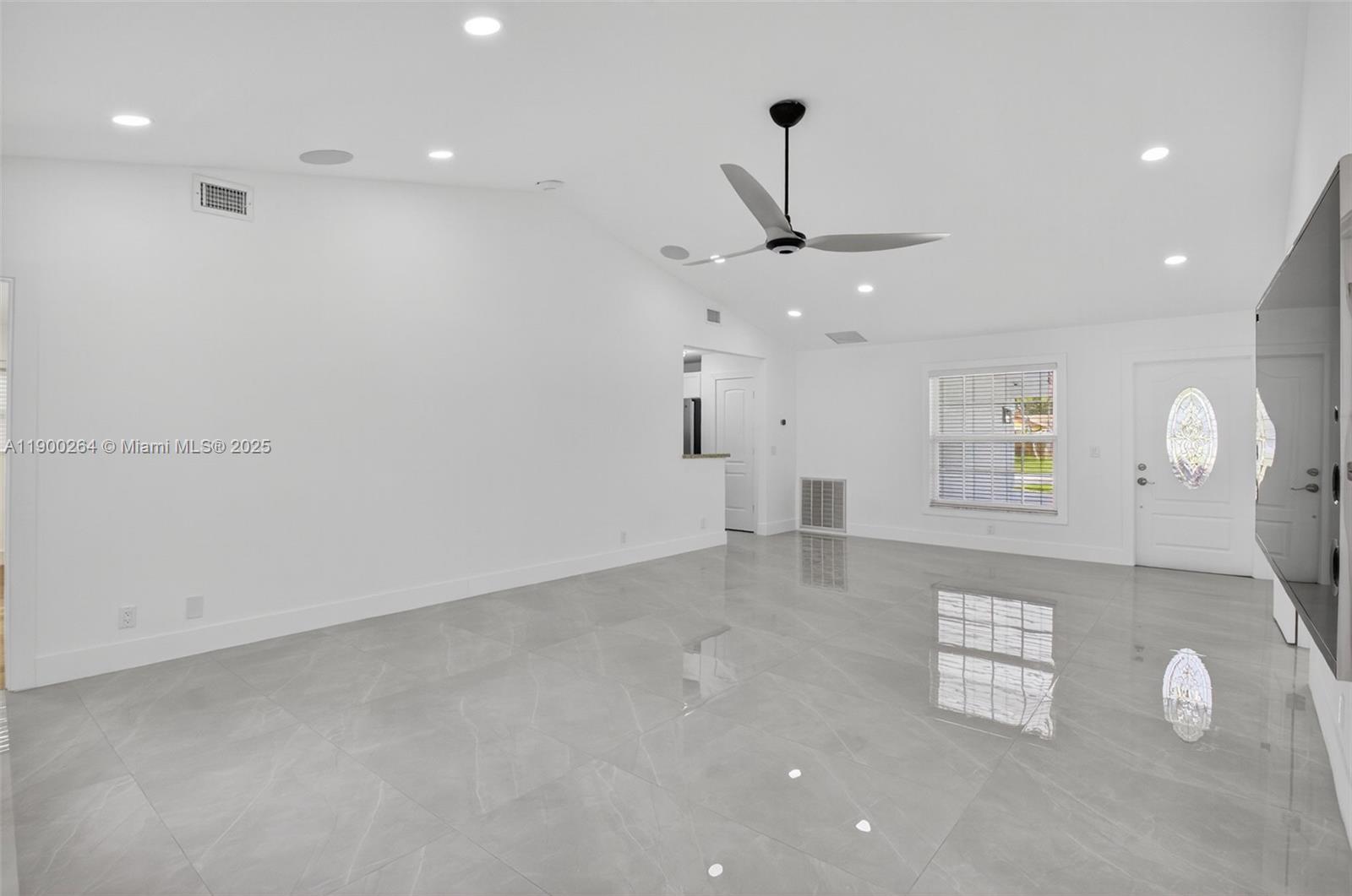 DELRAY GARDEN ESTATES 3 - Residential Lease