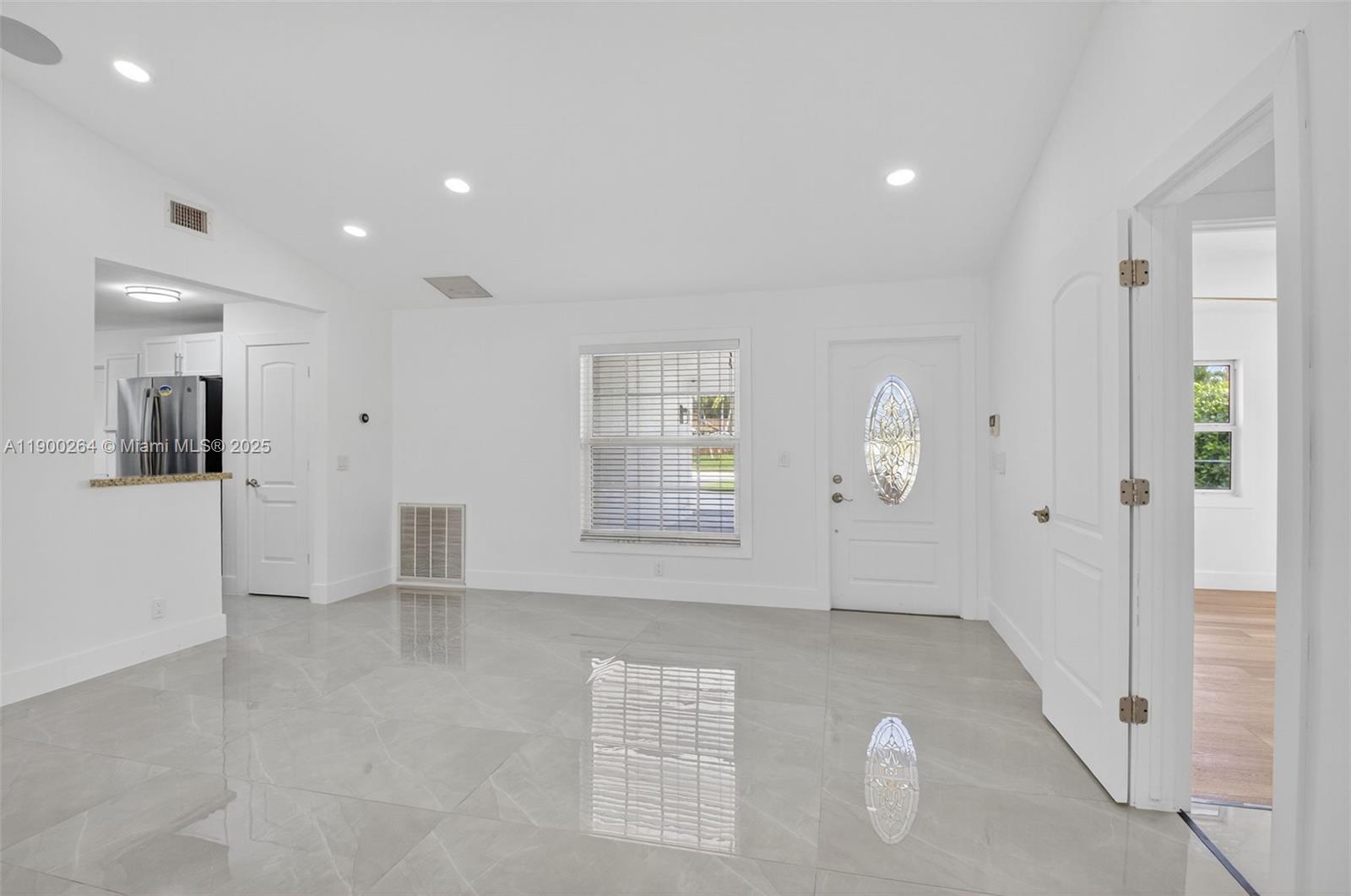 DELRAY GARDEN ESTATES 3 - Residential Lease