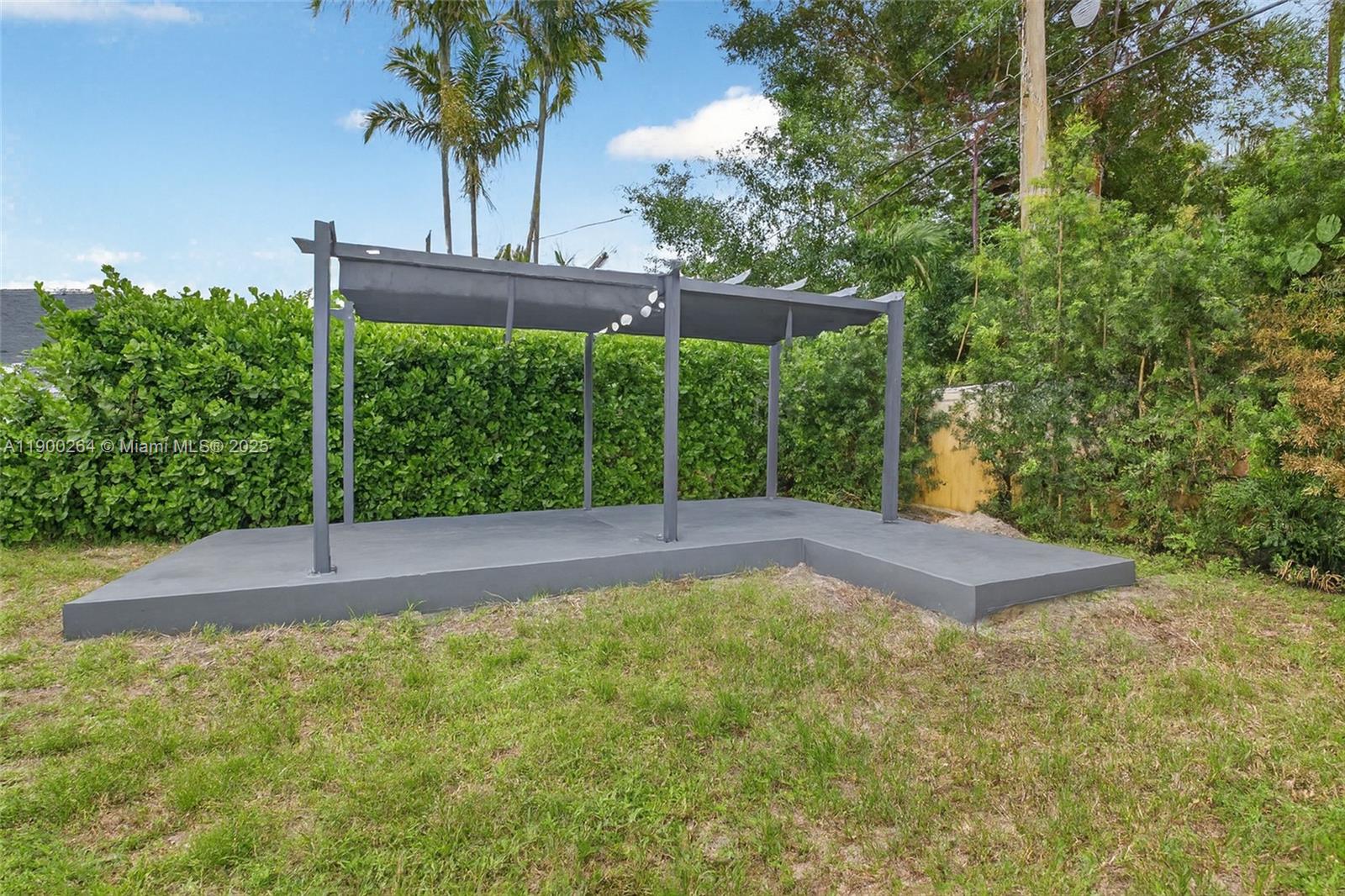 DELRAY GARDEN ESTATES 3 - Residential Lease