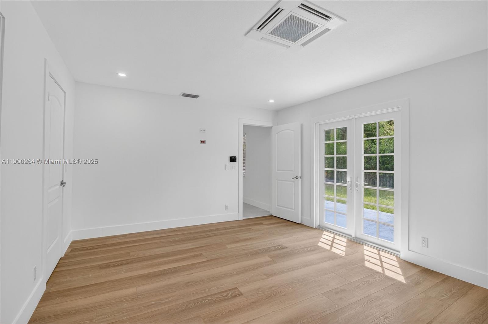 DELRAY GARDEN ESTATES 3 - Residential Lease