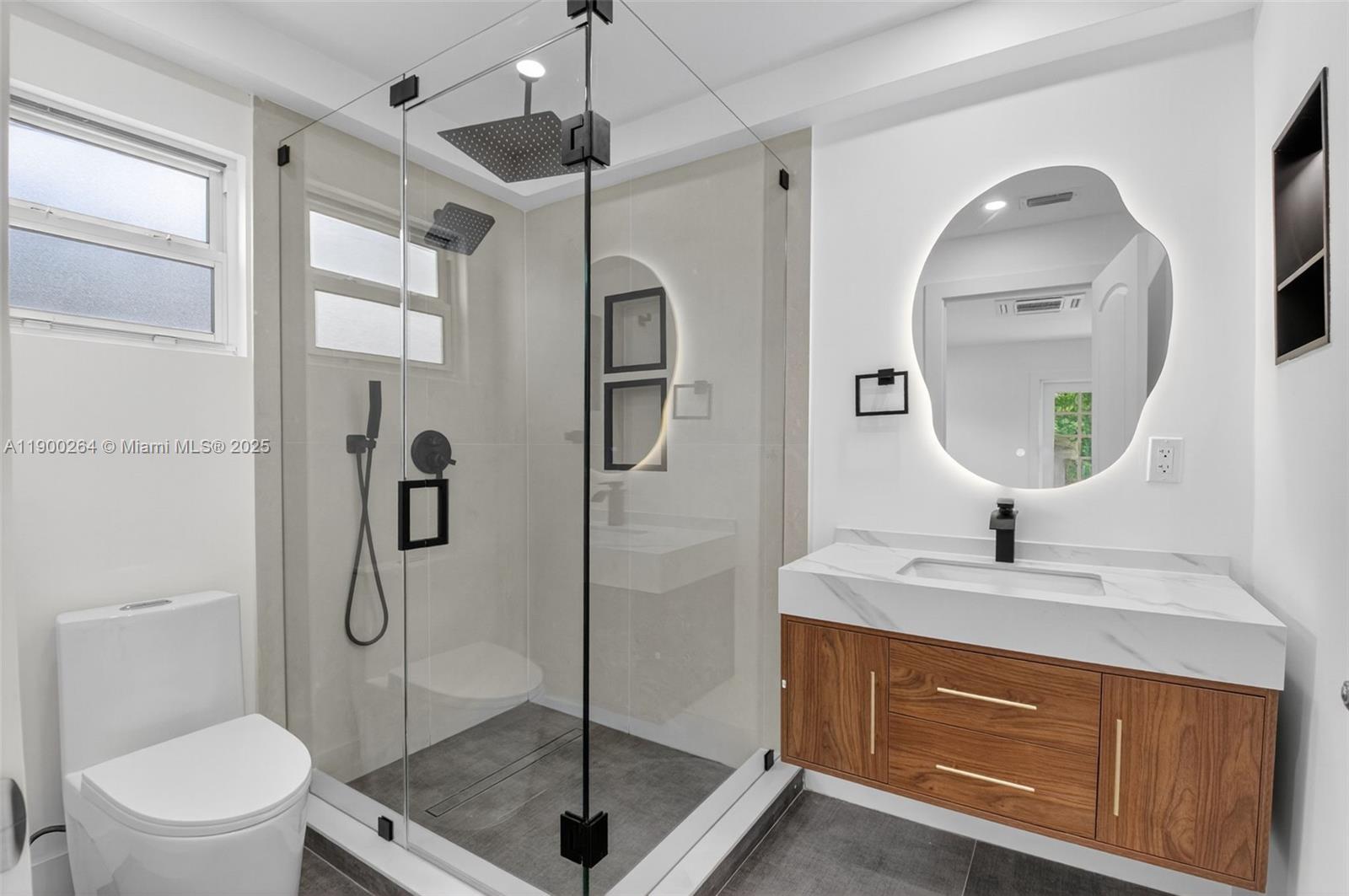 DELRAY GARDEN ESTATES 3 - Residential Lease