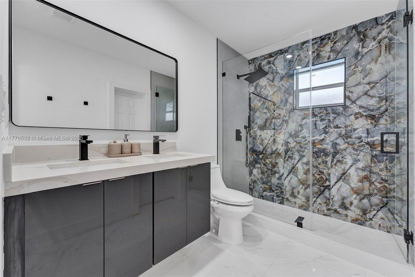 HOLLYWOOD HOMESITES HIGH - Residential