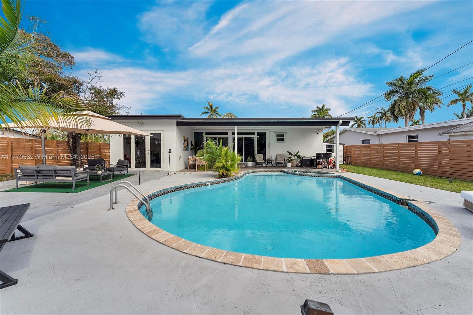 HOLLYWOOD HOMESITES HIGH - Residential