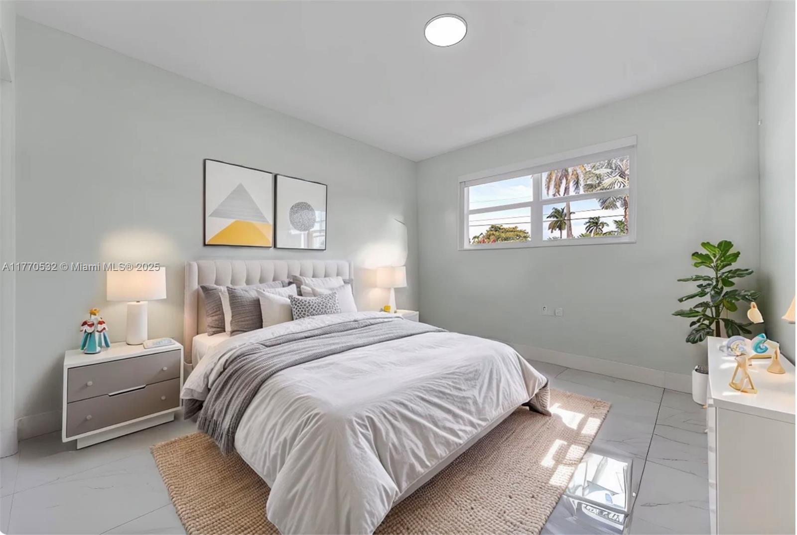 HOLLYWOOD HOMESITES HIGH - Residential