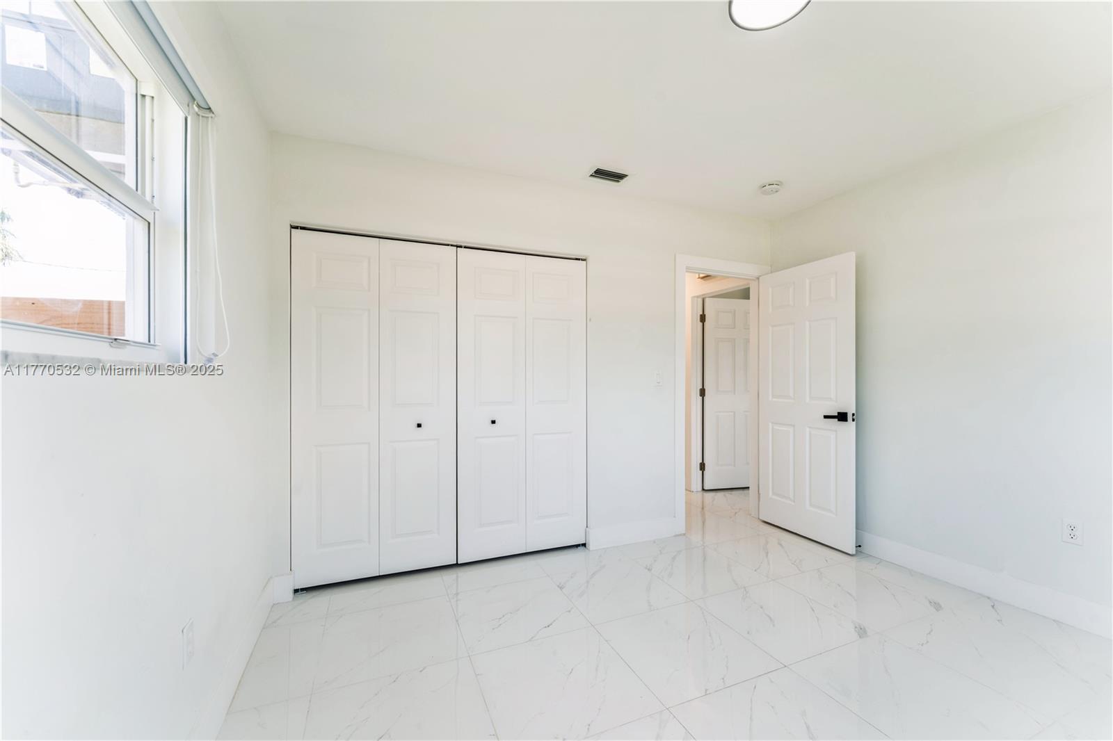 HOLLYWOOD HOMESITES HIGH - Residential