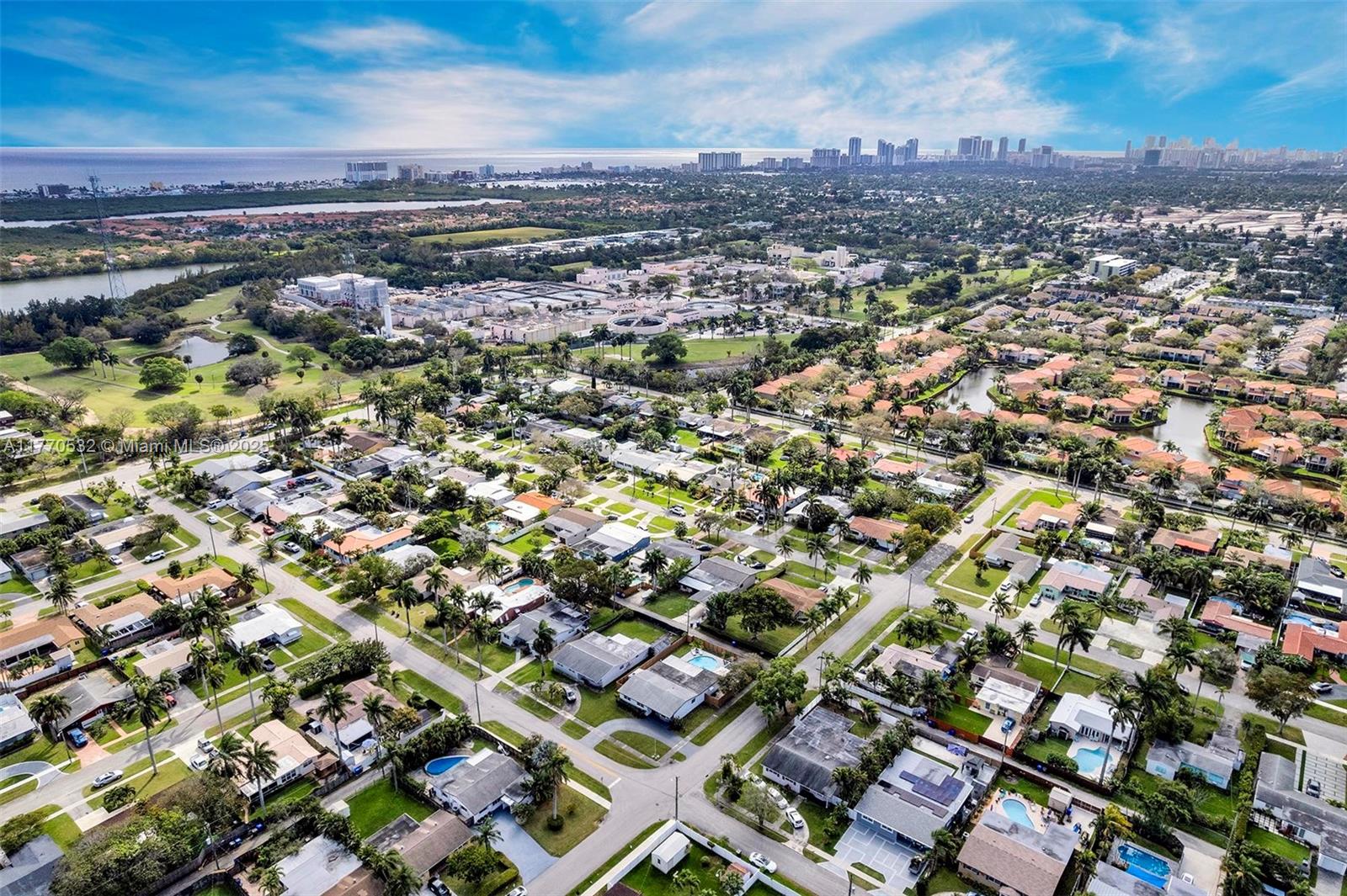 HOLLYWOOD HOMESITES HIGH - Residential