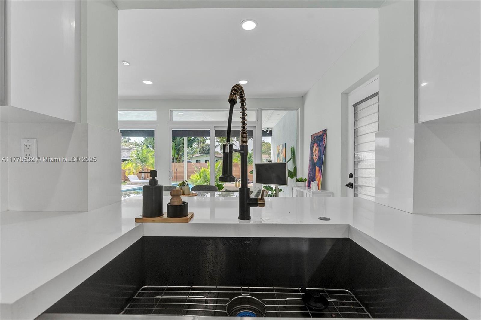 HOLLYWOOD HOMESITES HIGH - Residential