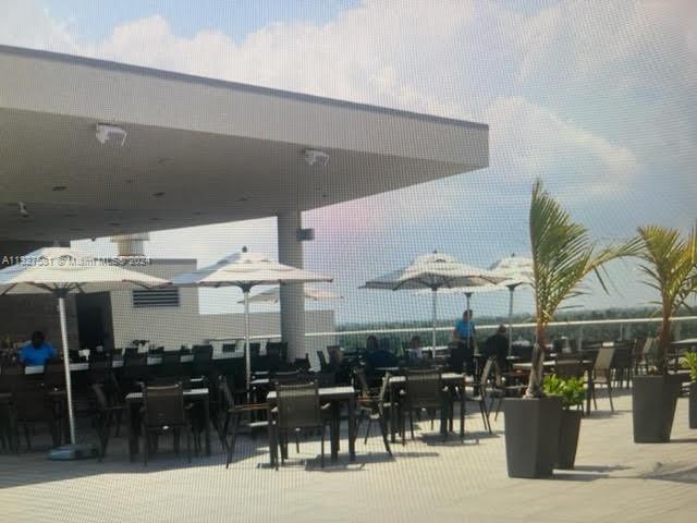 COSTA HOLLYWOOD CONDO - Residential